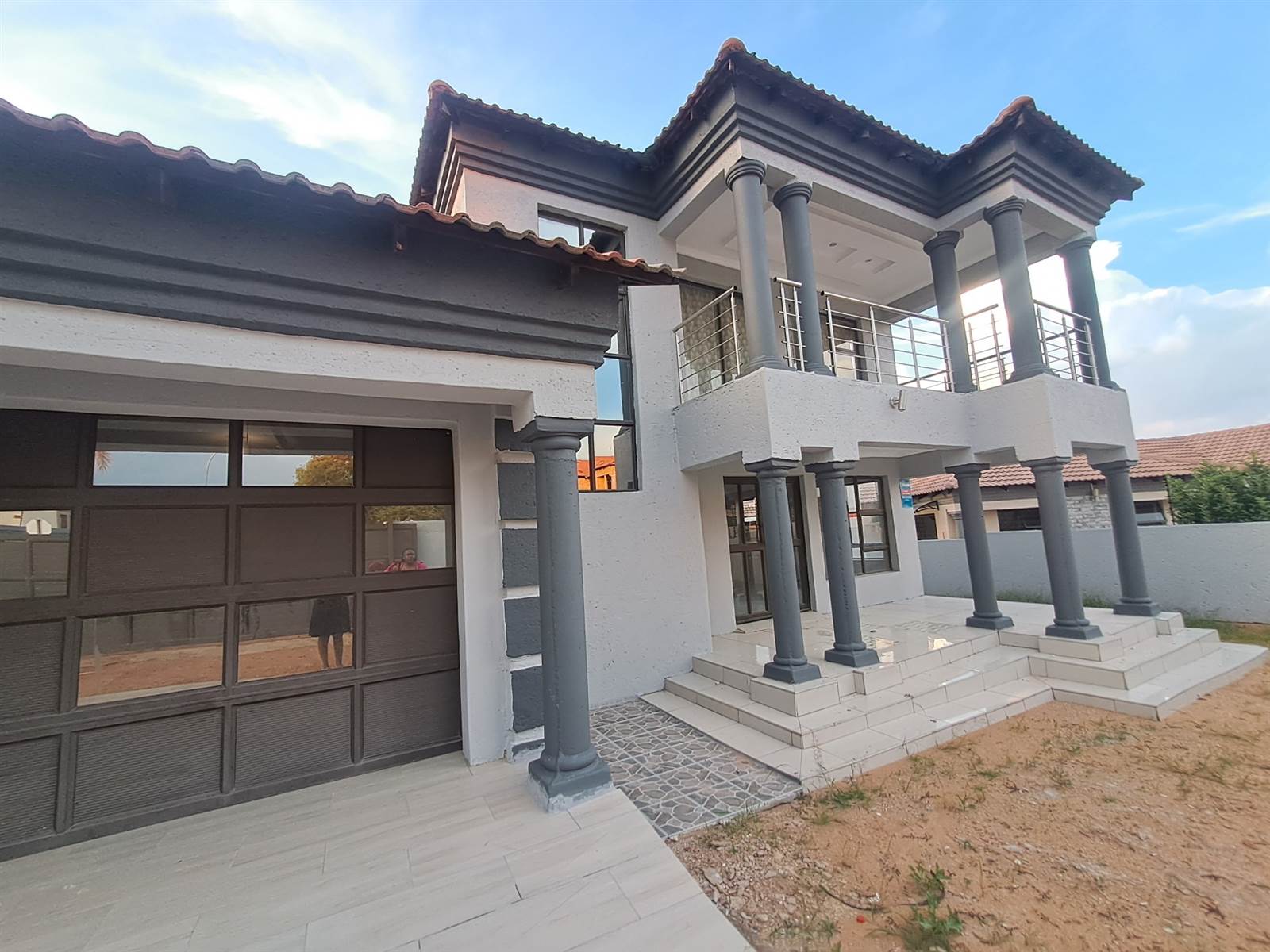 5 Bed House in Serala View photo number 1