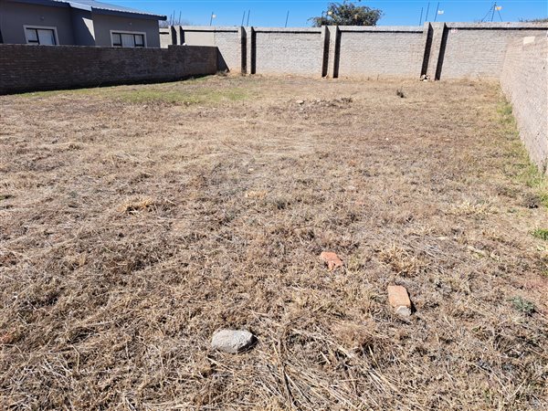400 m² Land 400 m² Land