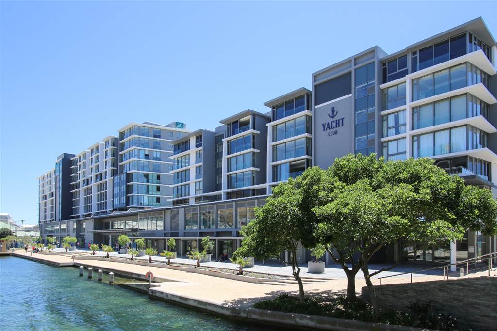 1 Bed Apartment in Foreshore photo number 16