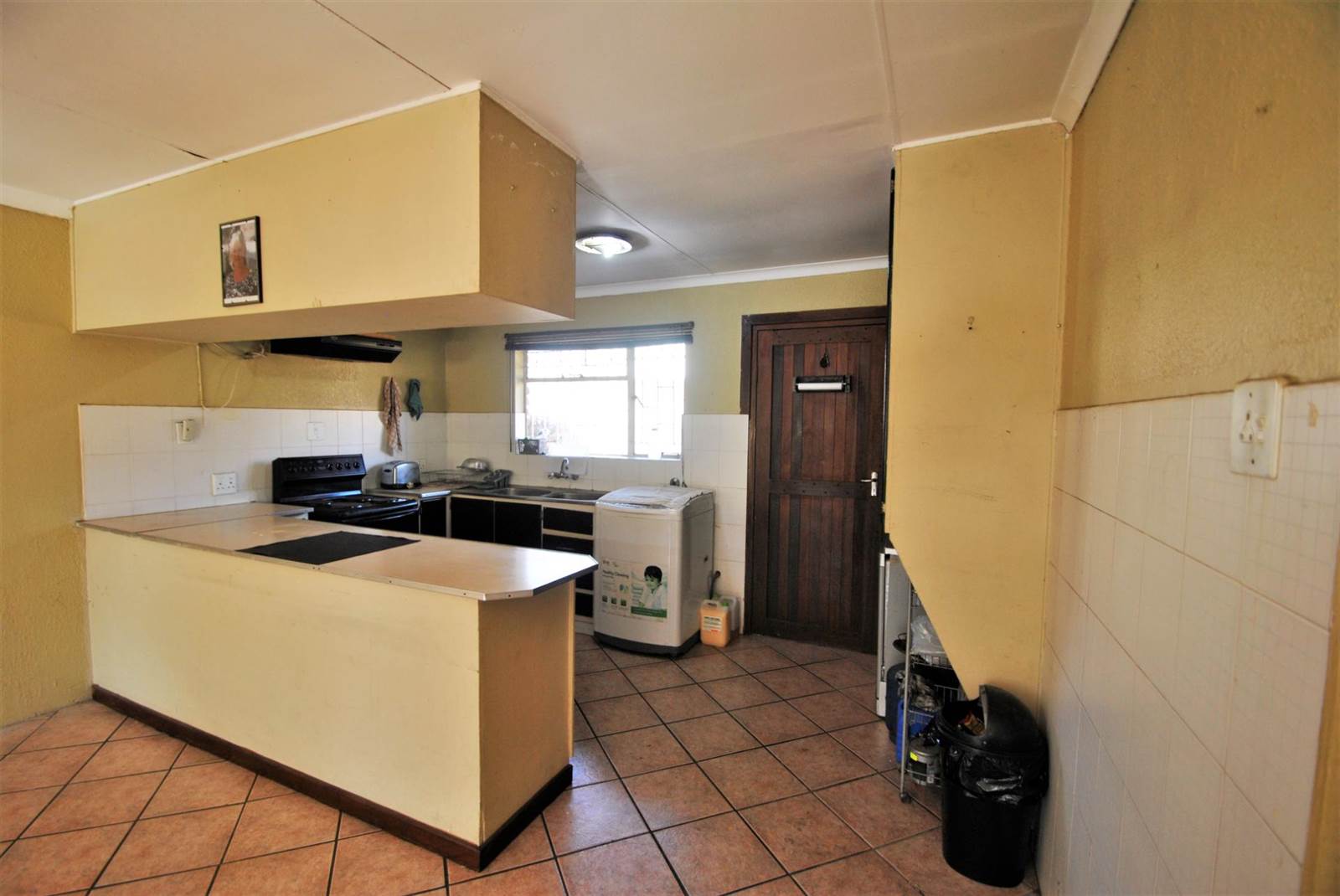 2 Bed Townhouse in Kempton Park Central photo number 4