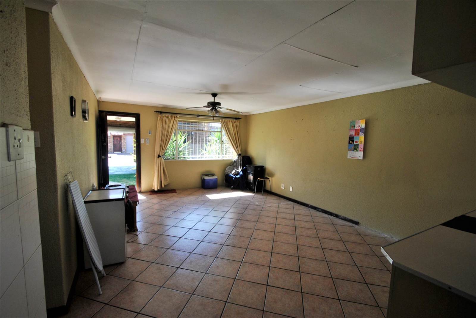 2 Bed Townhouse in Kempton Park Central photo number 7