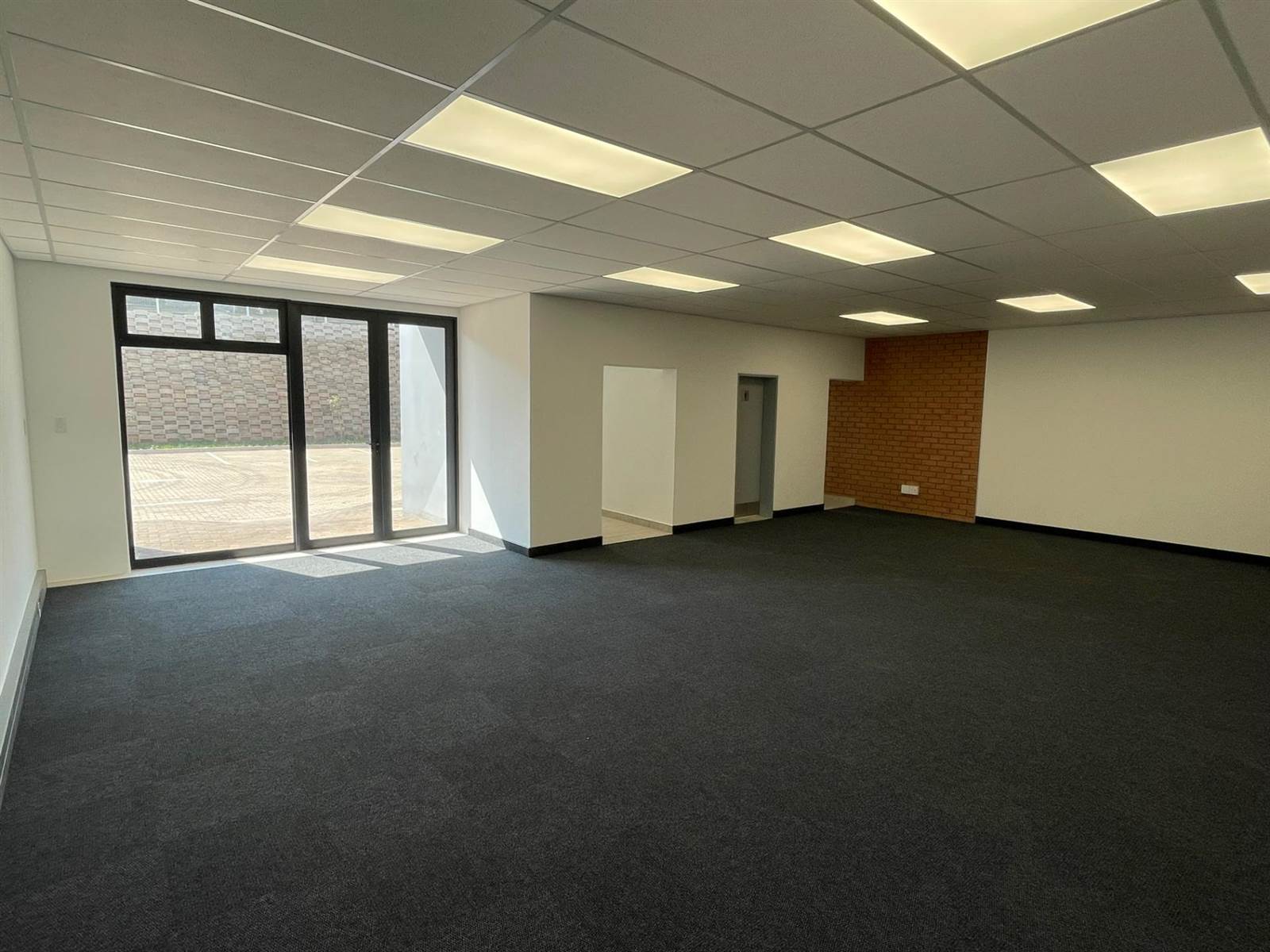 868  m² Industrial space in Olifantsfontein photo number 10