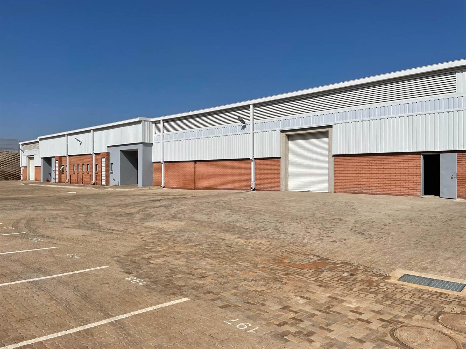868  m² Industrial space in Olifantsfontein photo number 1