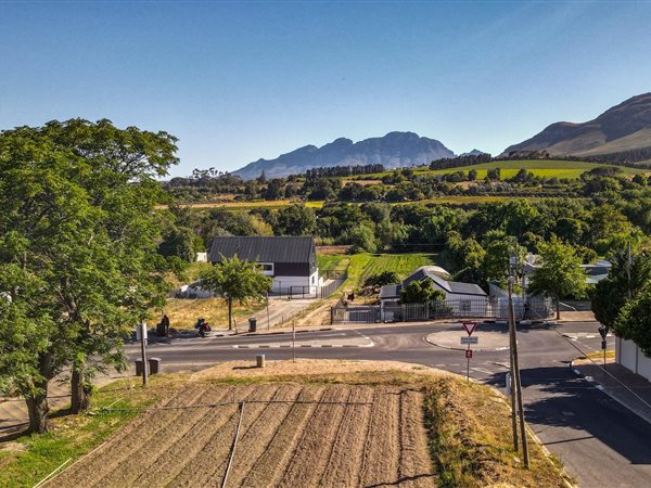 739 m² Land 739 m² Land