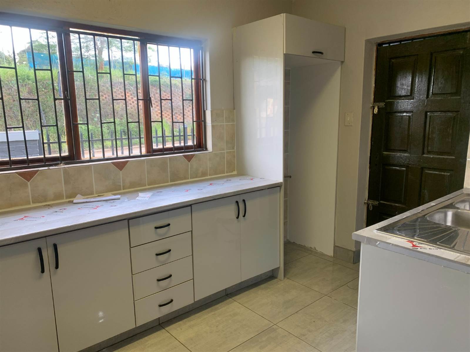 3 Bed Townhouse in Tzaneen photo number 6