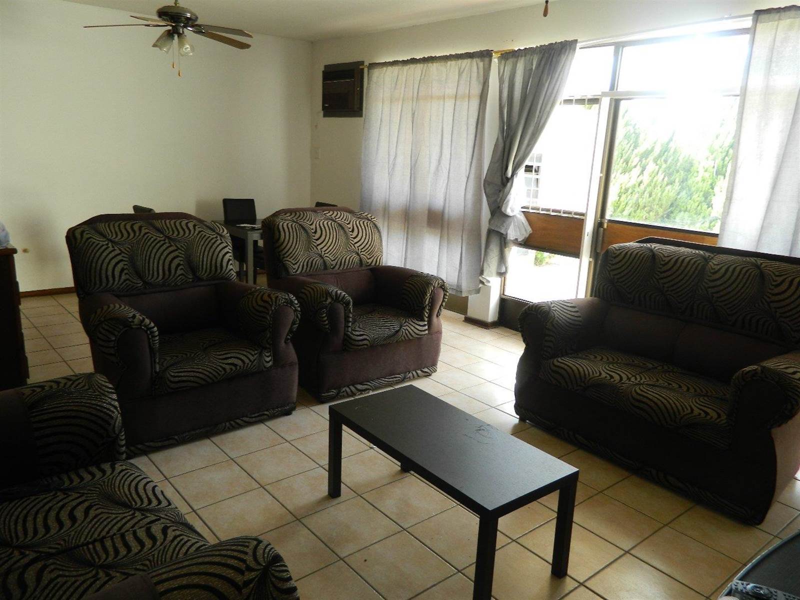 3 Bed Apartment in Middelpos photo number 4
