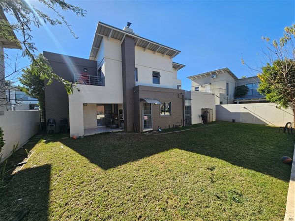3 Bedroom Townhouse 3 Bedroom Townhouse