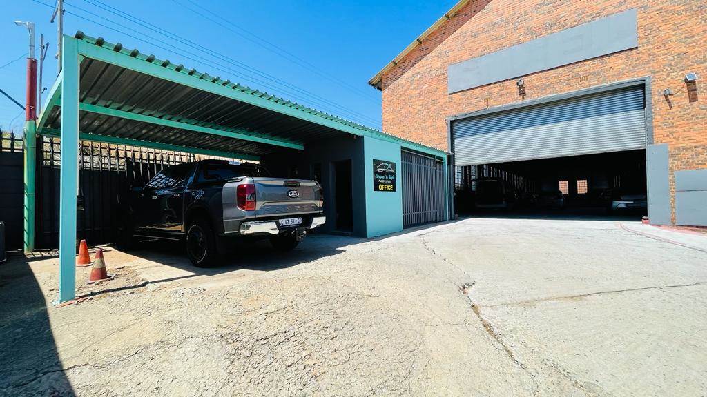 864  m² Industrial space in Roodepoort Central photo number 4