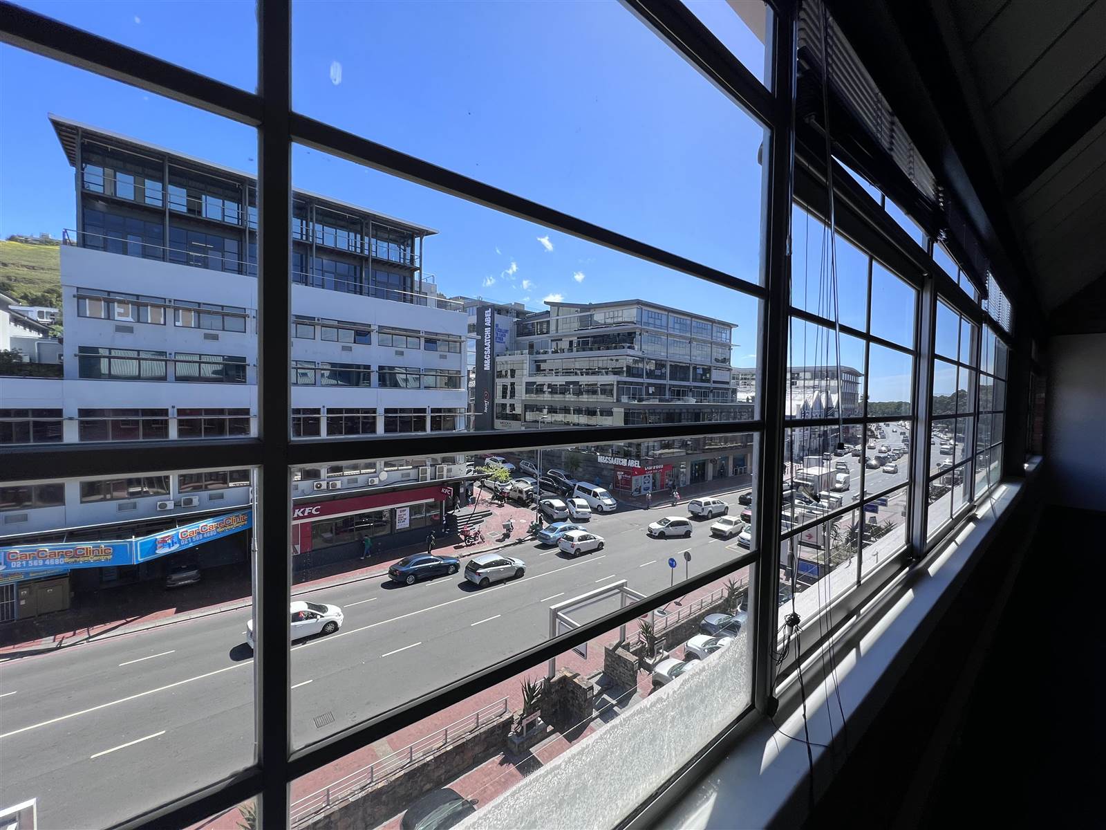 109  m² Commercial space in Green Point photo number 3