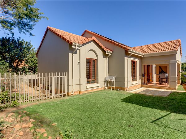 3 Bedroom Townhouse 3 Bedroom Townhouse