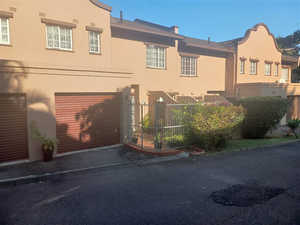 3 Bedroom Townhouse 3 Bedroom Townhouse