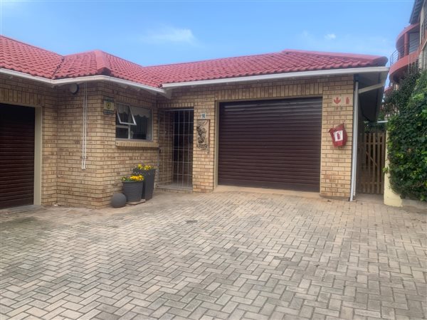 3 Bedroom Townhouse 3 Bedroom Townhouse