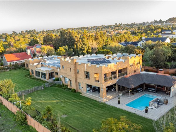 11 Bedroom House 11 Bedroom House