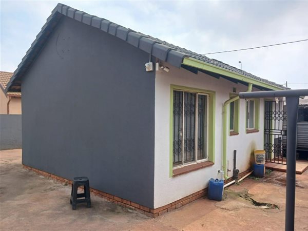 2 Bedroom House 2 Bedroom House