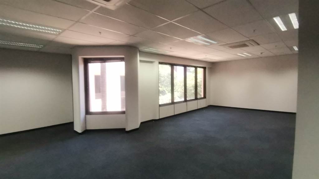 129  m² Commercial space in Parktown photo number 12