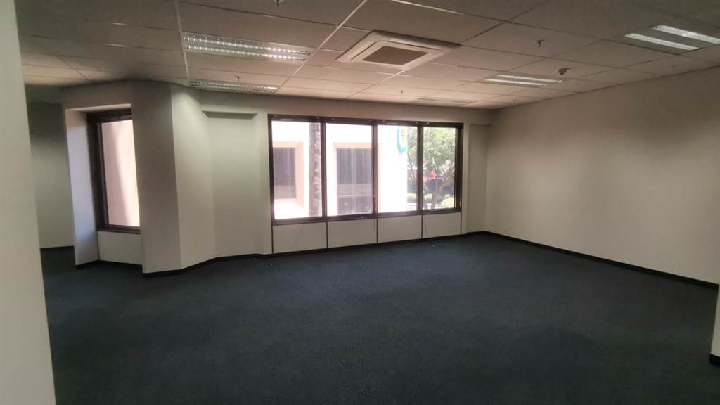 129  m² Commercial space in Parktown photo number 14
