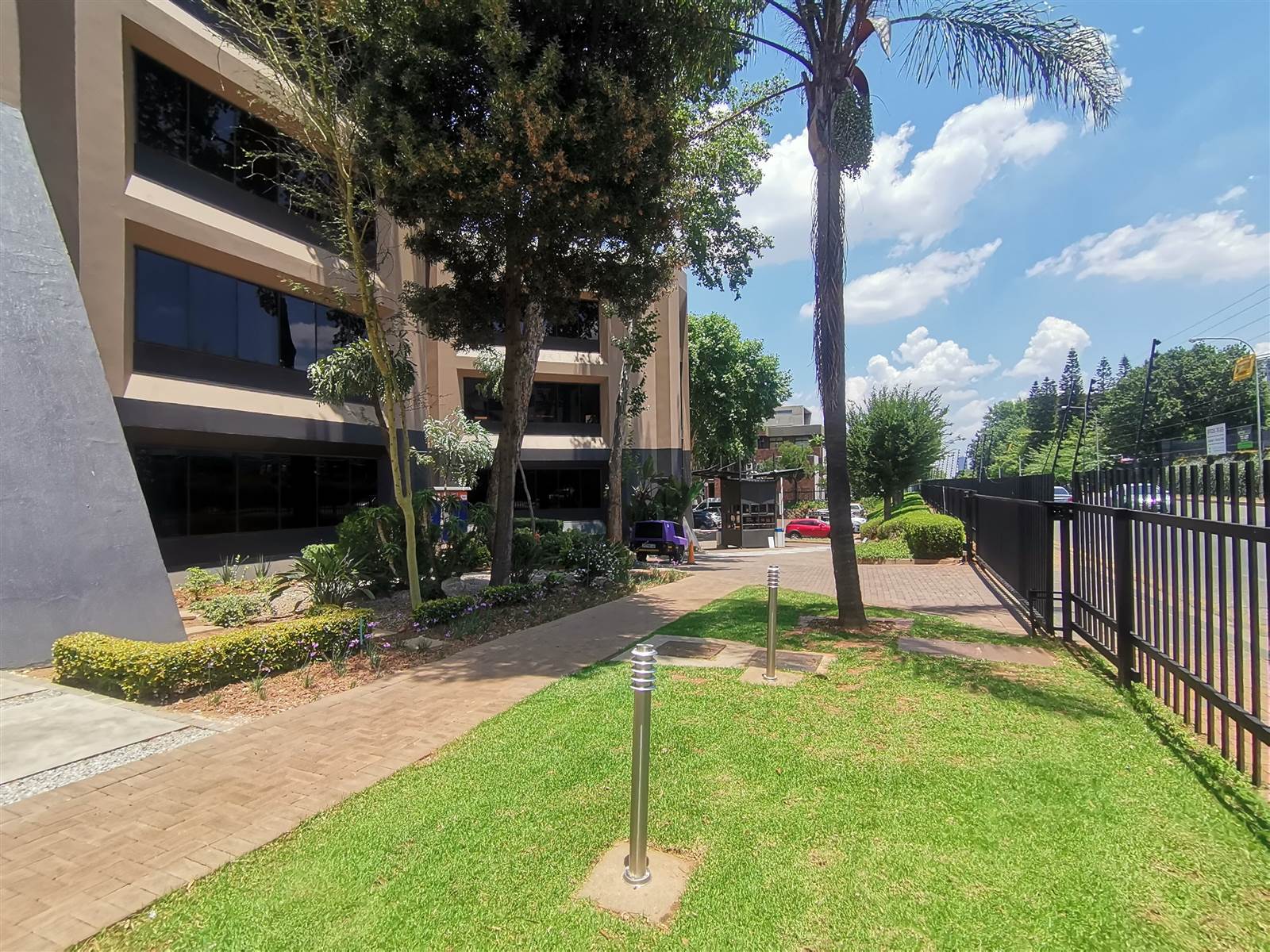 129  m² Commercial space in Parktown photo number 18