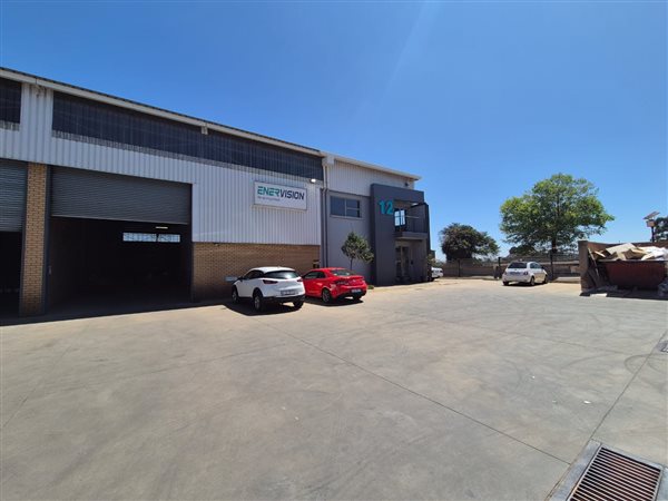 1 017 m² Industrial space 1 017 m² Industrial space