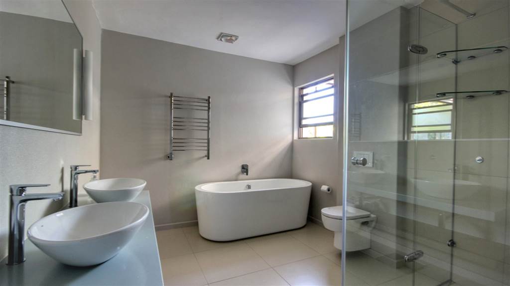 4 Bed Penthouse in Plettenberg Bay photo number 20