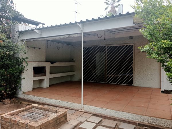 3 Bed House in Bromhof