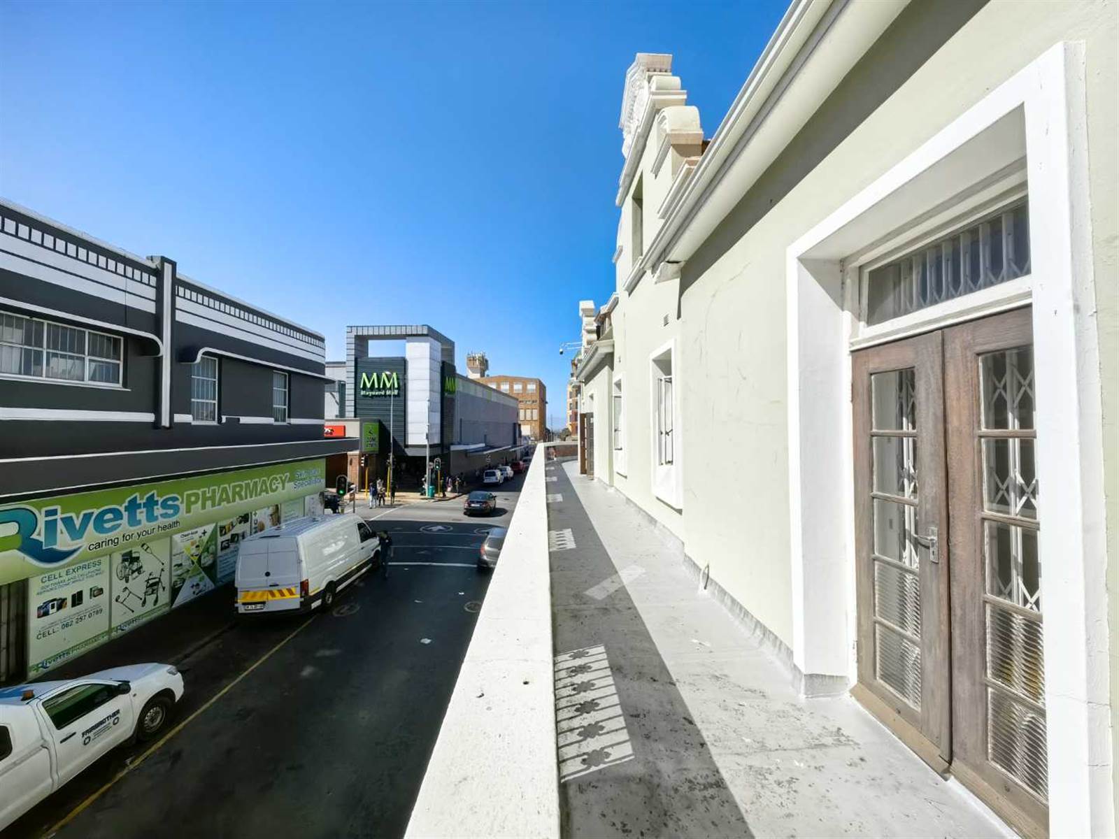 197  m² Office Space in Wynberg photo number 1