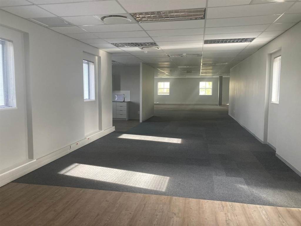 401  m² Commercial space in Illovo photo number 5