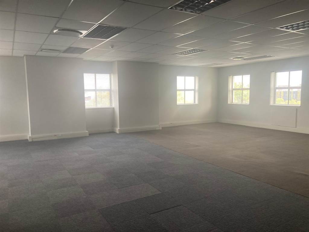 401  m² Commercial space in Illovo photo number 9