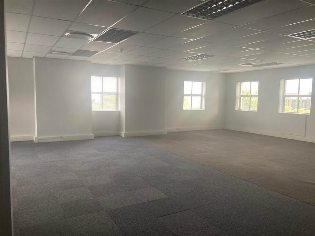 401  m² Commercial space in Illovo photo number 8