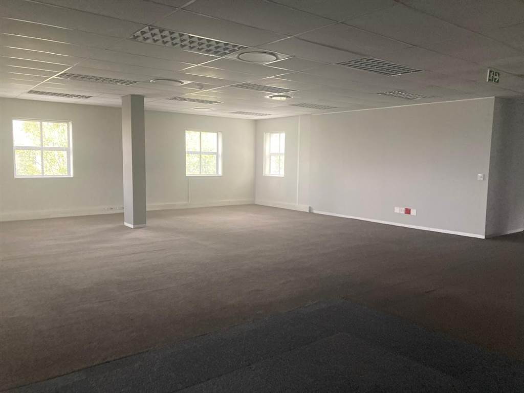 401  m² Commercial space in Illovo photo number 10