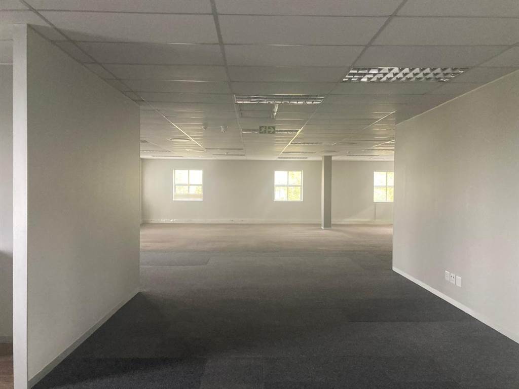 401  m² Commercial space in Illovo photo number 6
