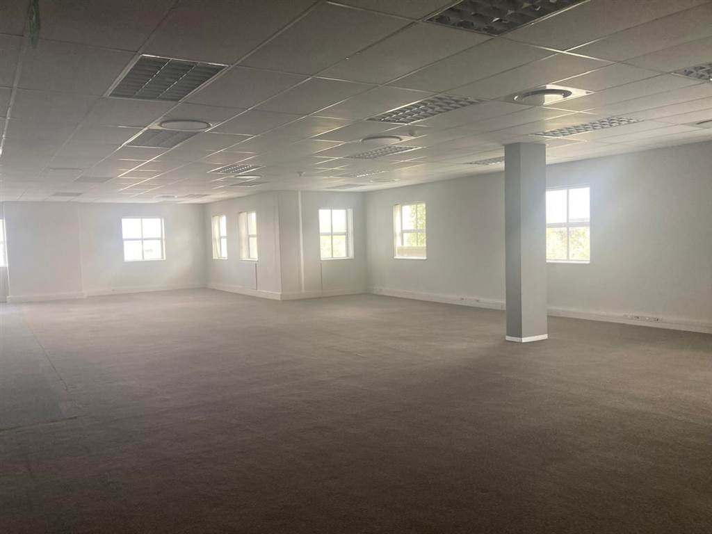401  m² Commercial space in Illovo photo number 16
