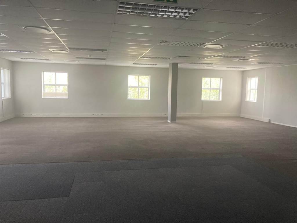 401  m² Commercial space in Illovo photo number 19
