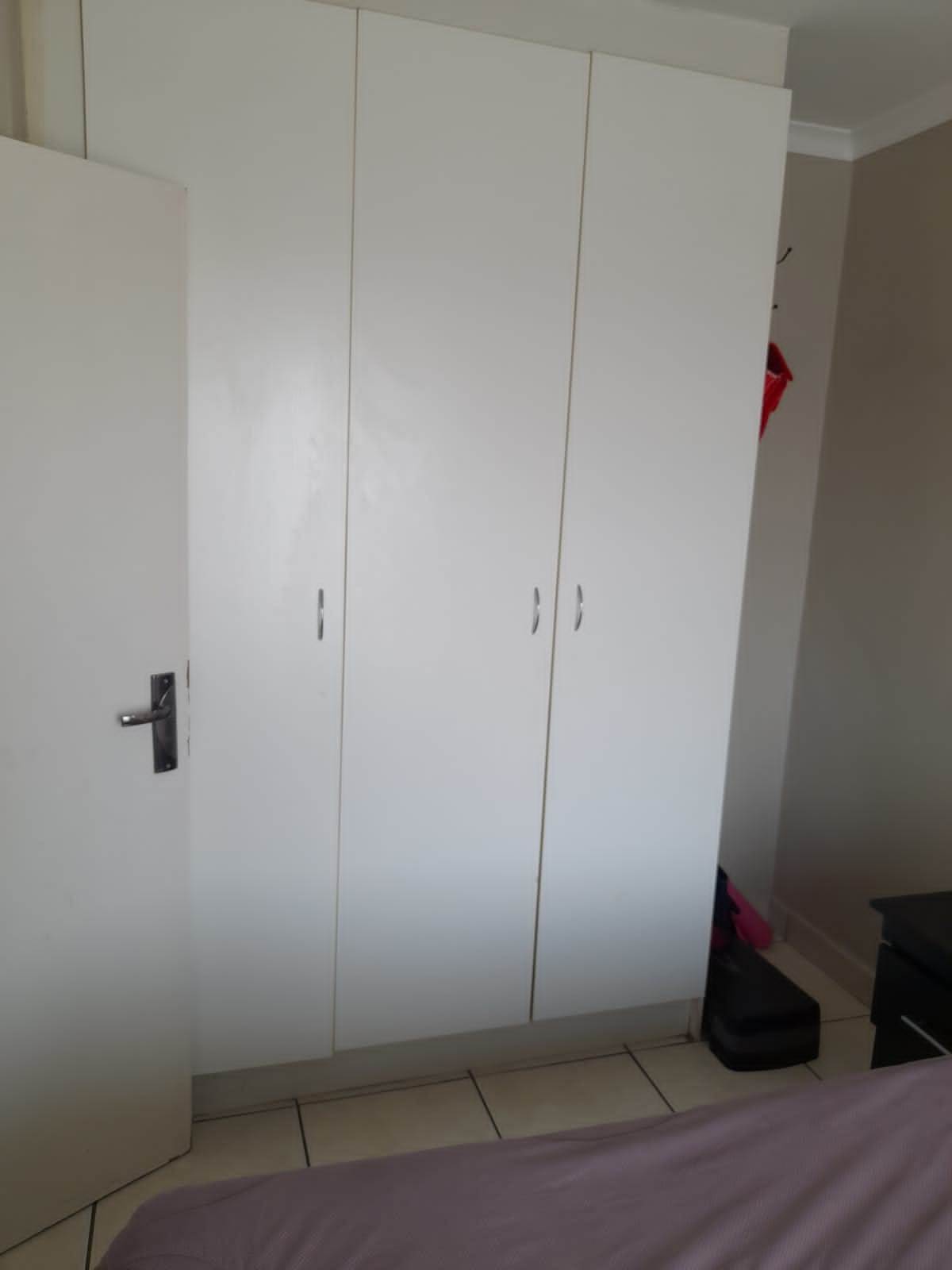1 Bed Flat in Kleinfontein photo number 10