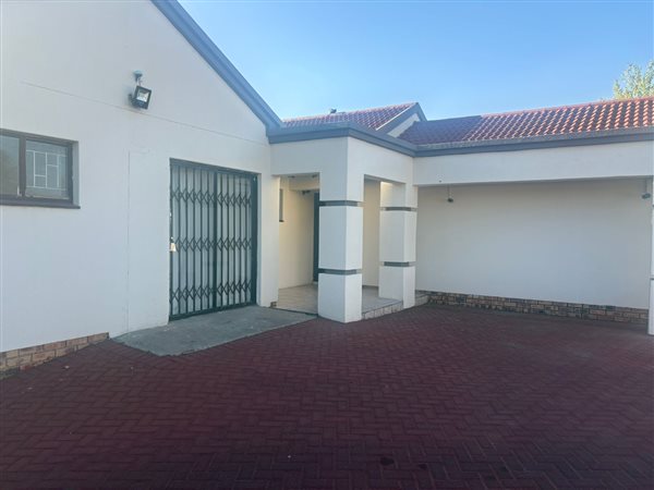 3 Bedroom House 3 Bedroom House