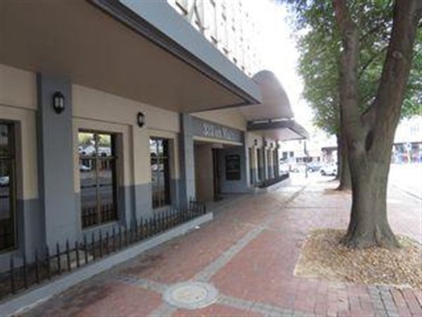 186  m² Commercial space in Paarl