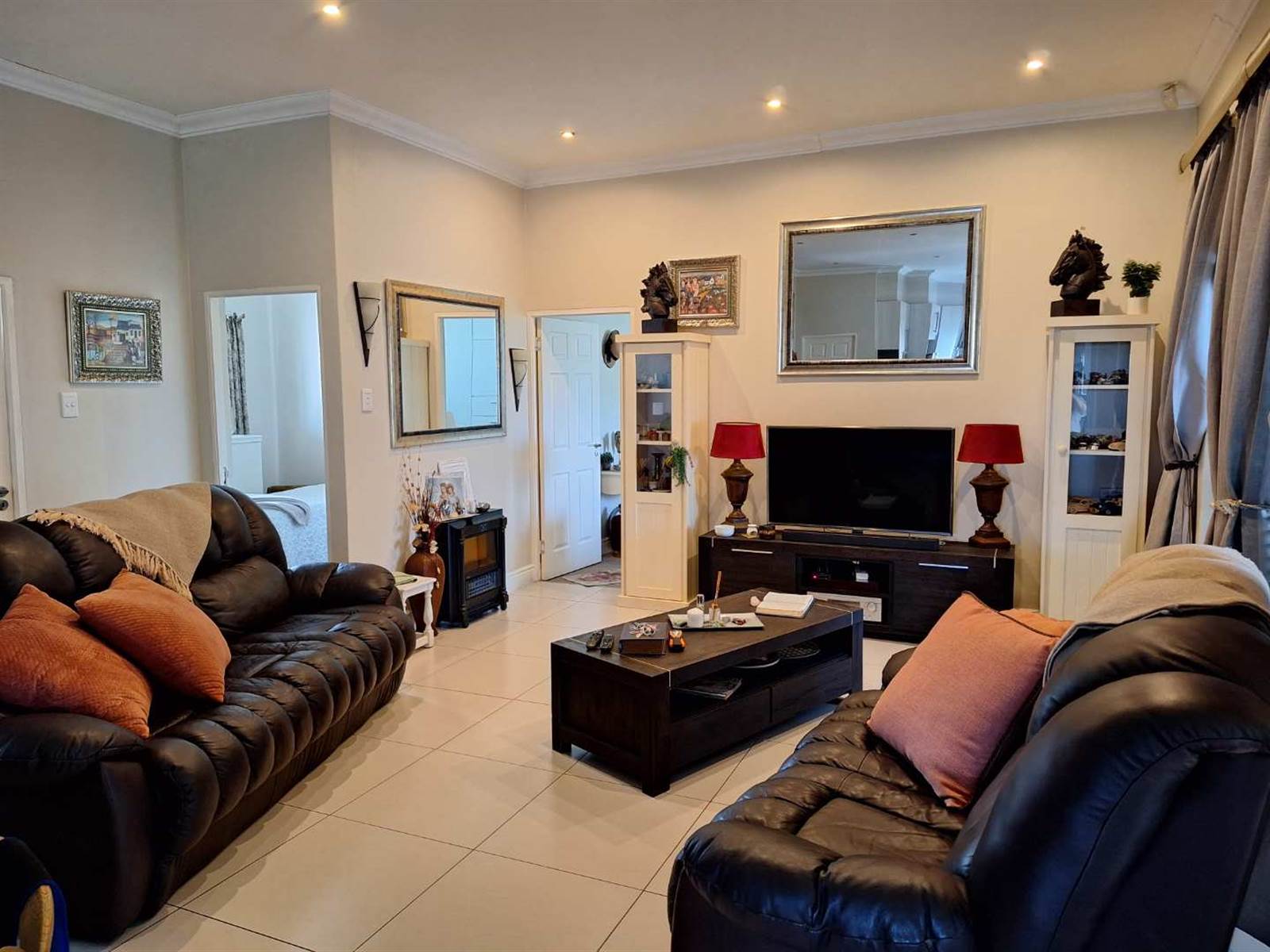 4 Bed House in Parsons Vlei photo number 1