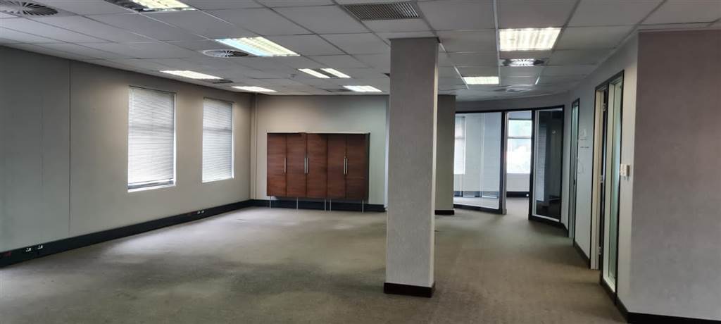 306  m² Office Space in Melrose Arch photo number 10