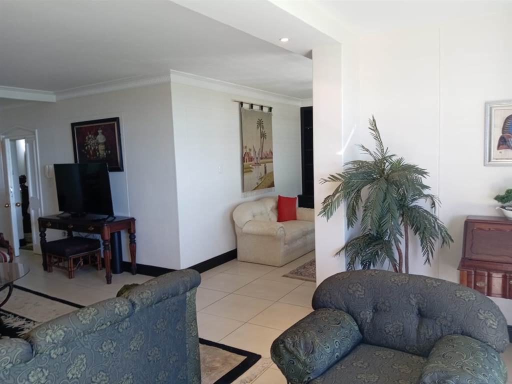 3 Bed Flat in La Lucia photo number 3