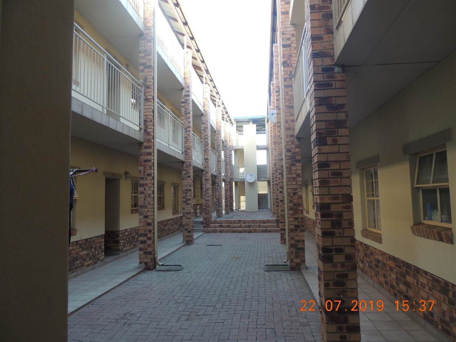 2 Bed Apartment in Trichardt photo number 20