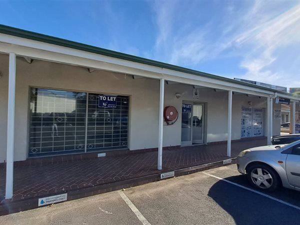 160  m² Commercial space in Somerset West Central