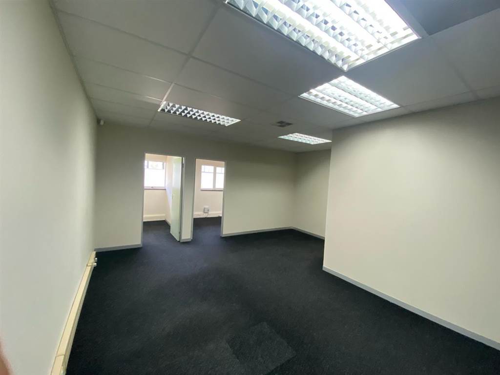 88  m² Commercial space in Morningside photo number 3