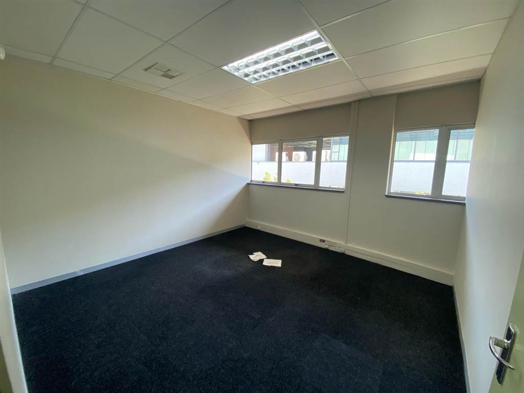88  m² Commercial space in Morningside photo number 8