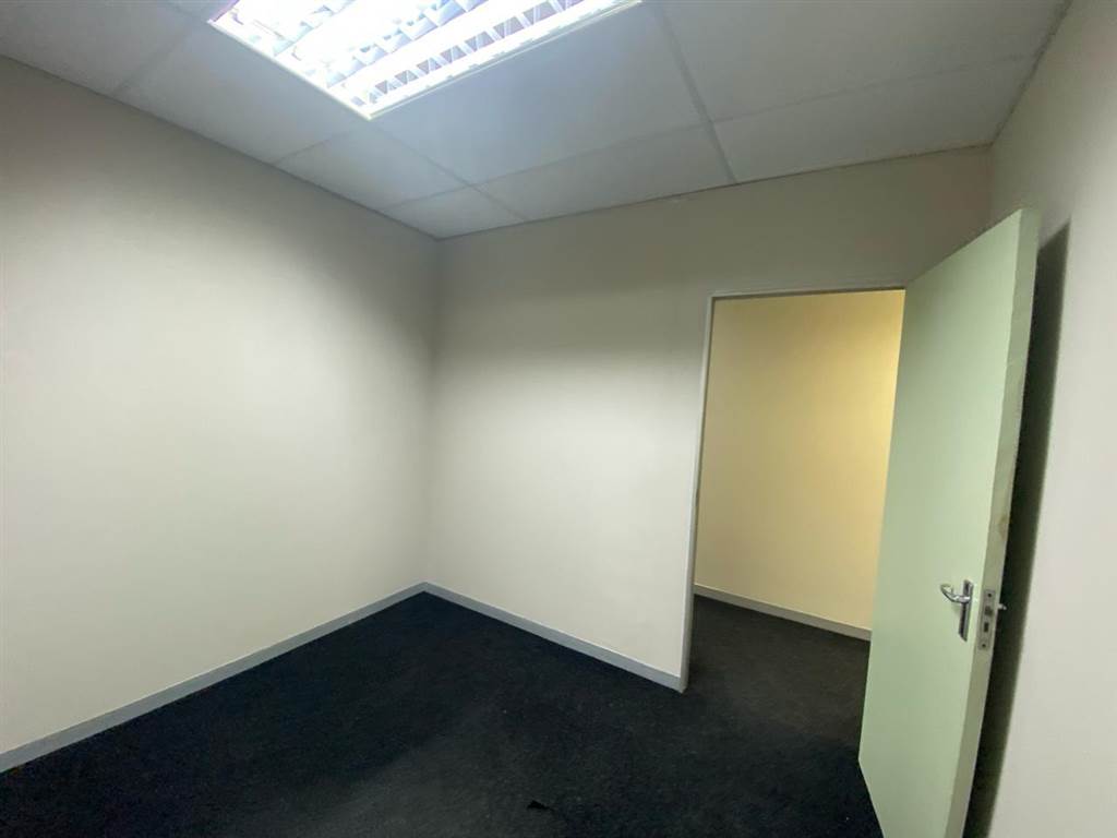 88  m² Commercial space in Morningside photo number 7