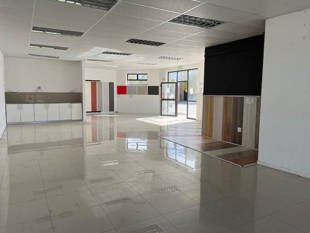 111  m² Retail Space in Parklands photo number 4