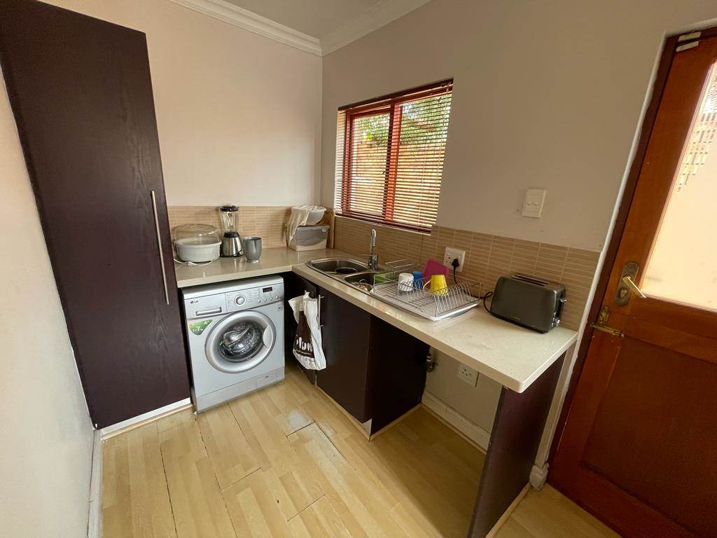 3 Bed Simplex in Carlswald photo number 8