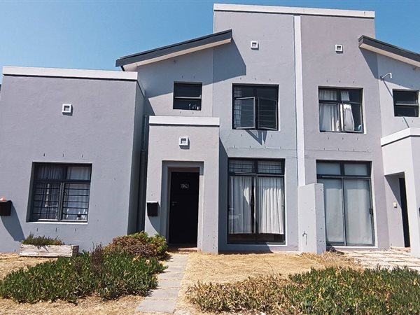 2 Bed Townhouse in Muizenberg