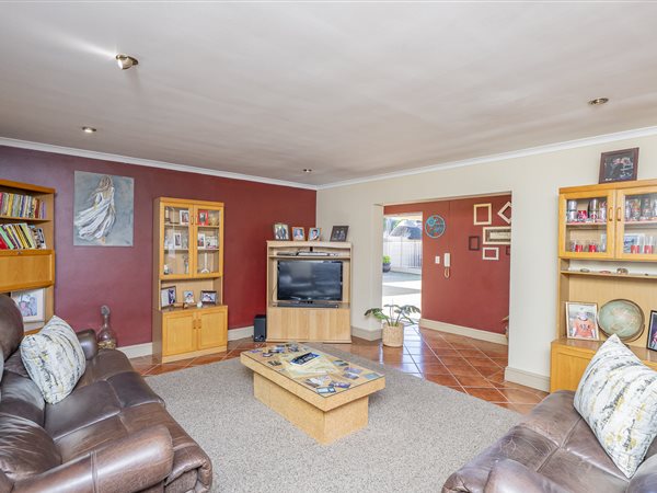 3 Bedroom House 3 Bedroom House