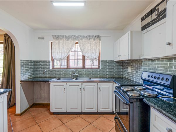 2 Bedroom Townhouse 2 Bedroom Townhouse