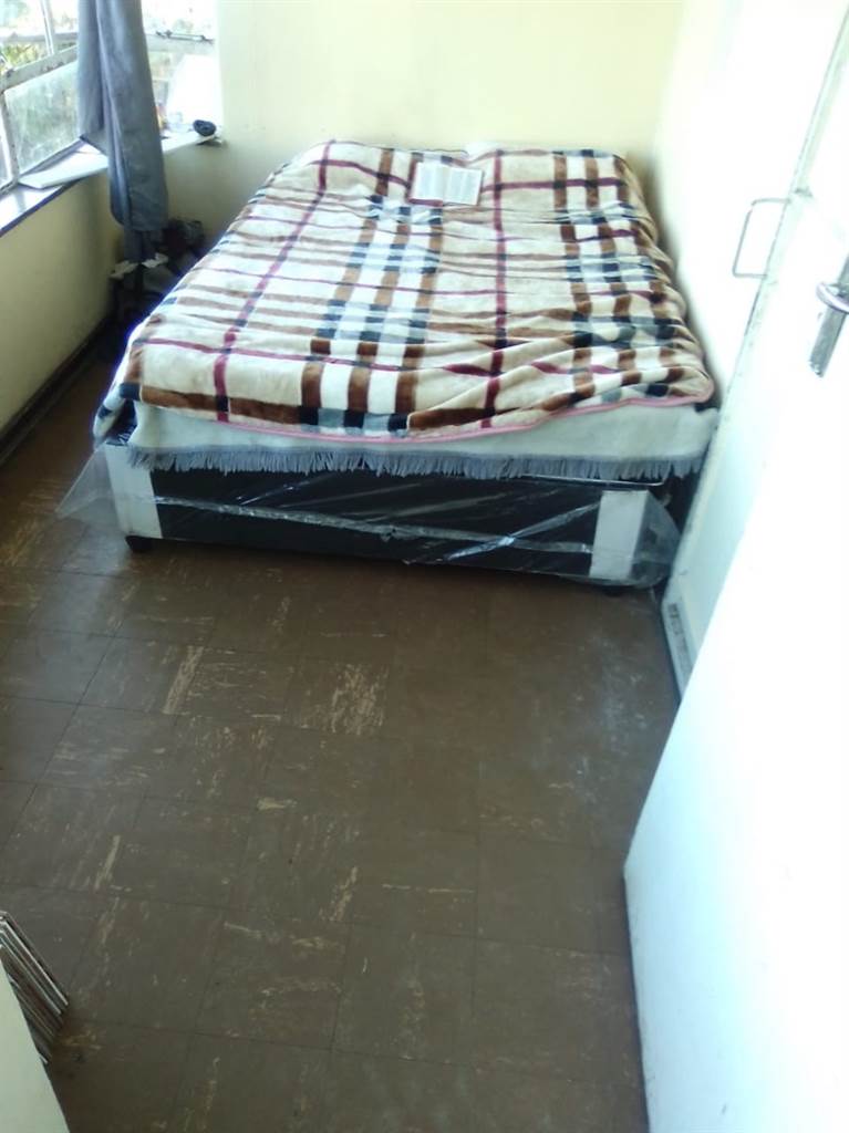 1.5 Bed Apartment in Pretoria Central photo number 5