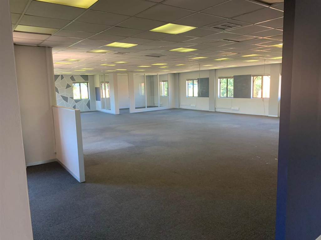 342  m² Commercial space in Rivonia photo number 21